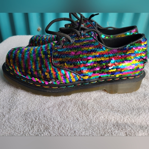 NWOT New Doc Martens Rainbow Sequins Oxford Lace up Shoes Size 7 women's - Picture 6 of 15